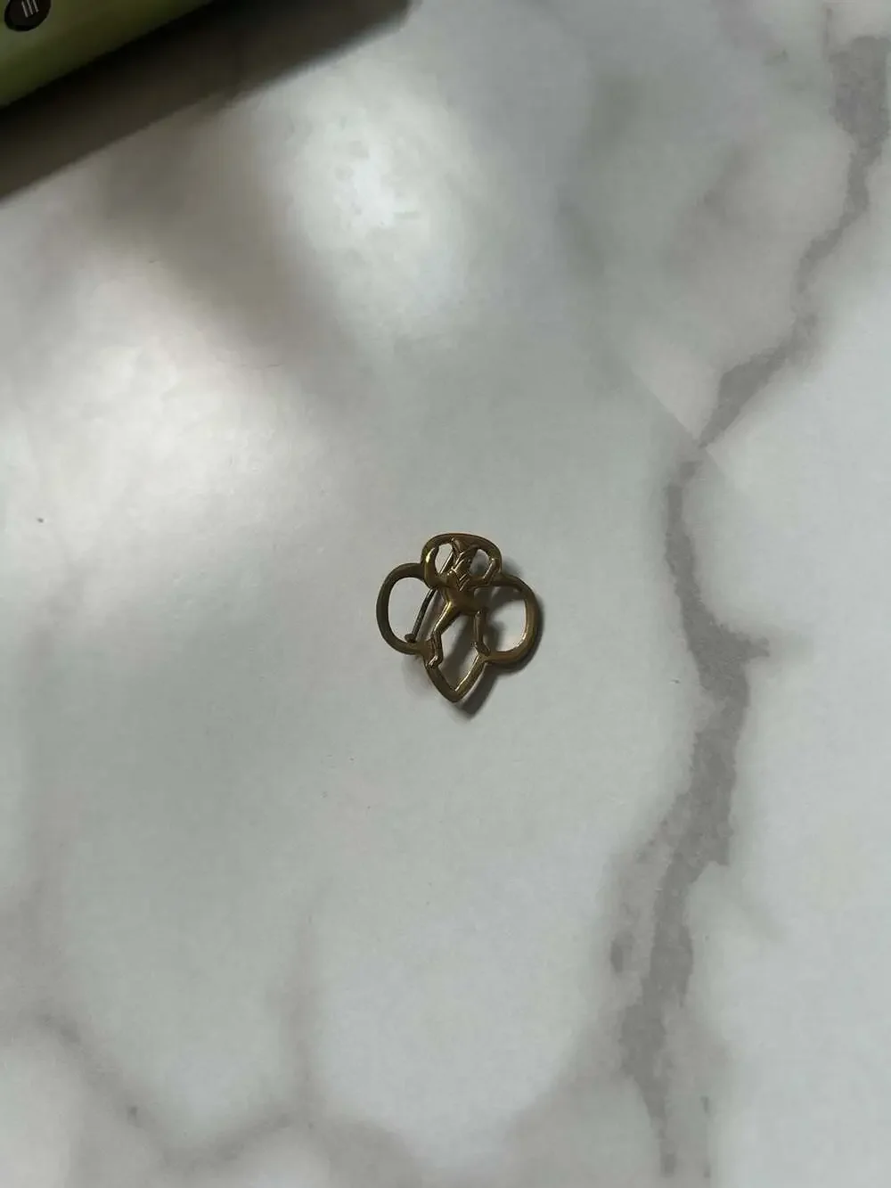 Vintage Girl Scout Brownie Membership Pin Gold Tone Elf Sprite Trefoil